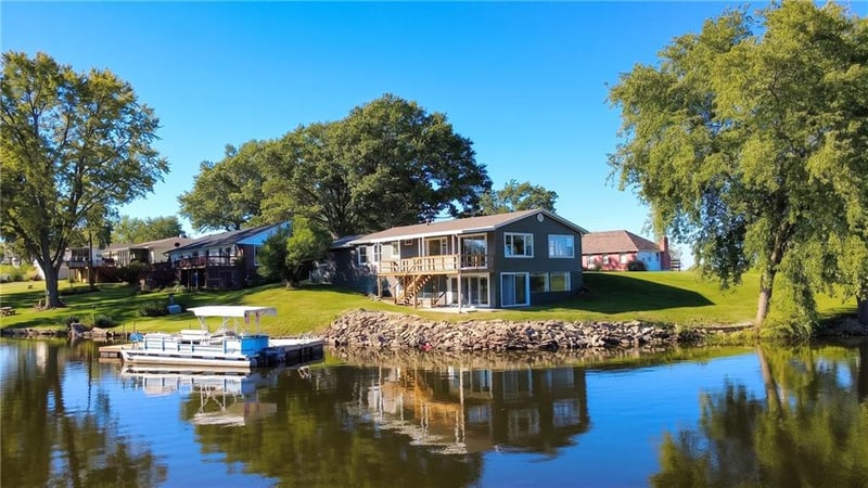 1206 Lake Trenton Dr, Trenton, MO 64683