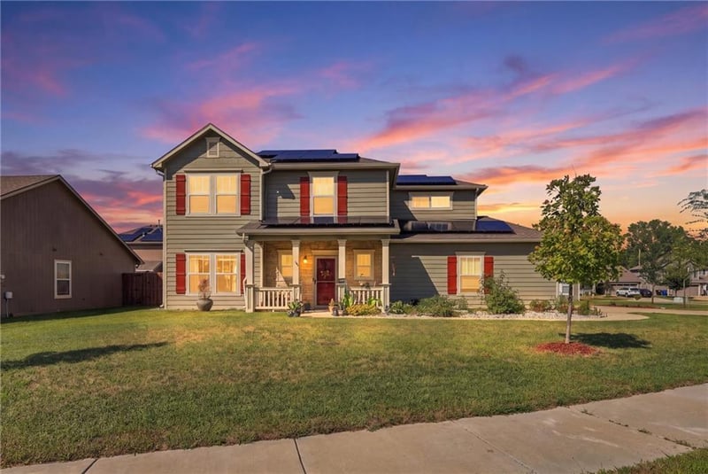 902 W 30th Ter, Lawrence, KS 66046