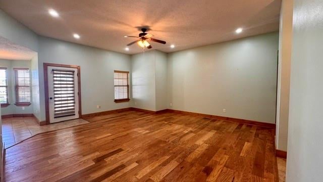307 Jamestown Dr, Clinton, MO 64735