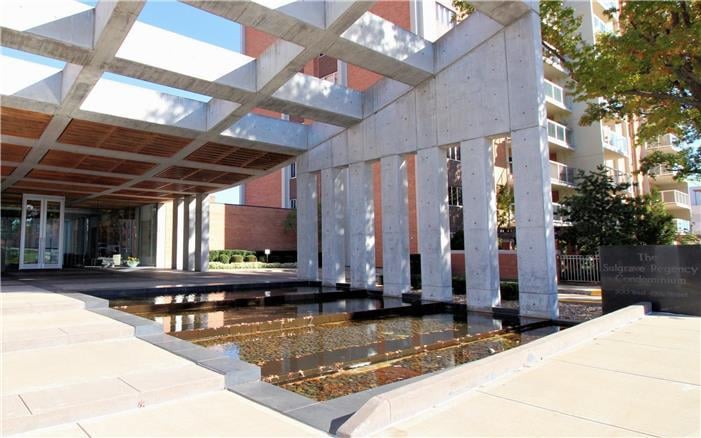 221 W 48th St #1505, Kansas City, MO 64112
