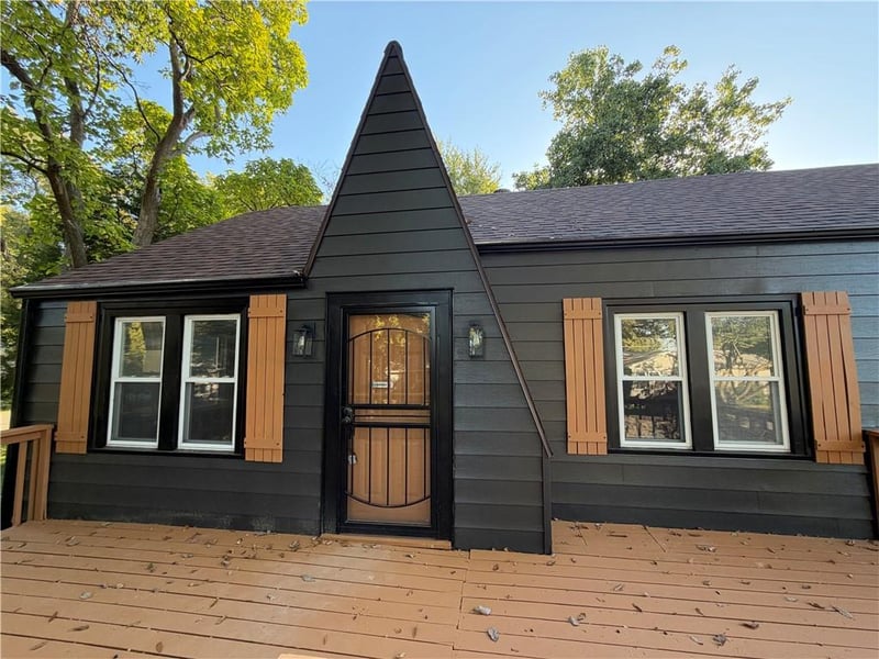 4641 N Elmwood Ave, Kansas City, MO 64117