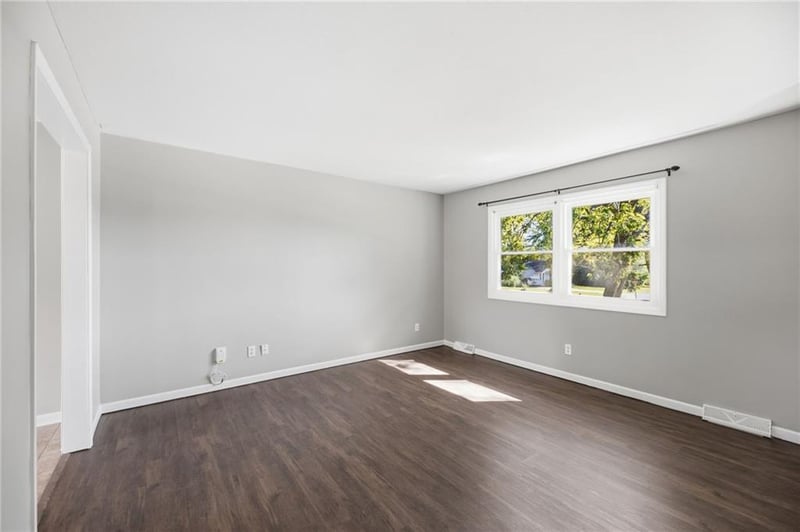 300 W Johnson St, Spring Hill, KS 66083