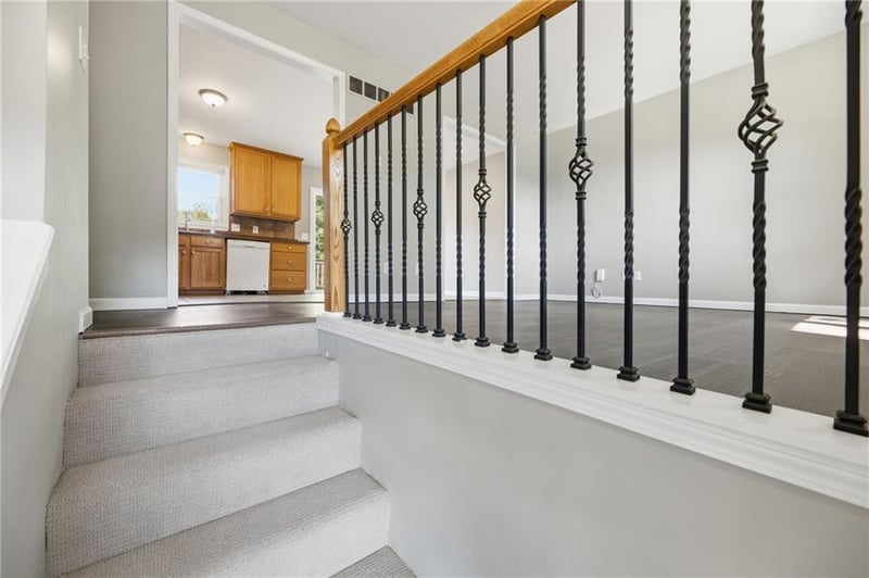 300 W Johnson St, Spring Hill, KS 66083