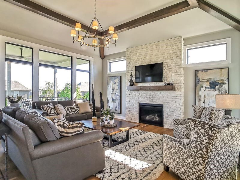 2908 NE 102nd St, Kansas City, MO 64155
