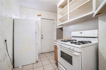 5121 Thompson Ave, Kansas City, MO 64124
