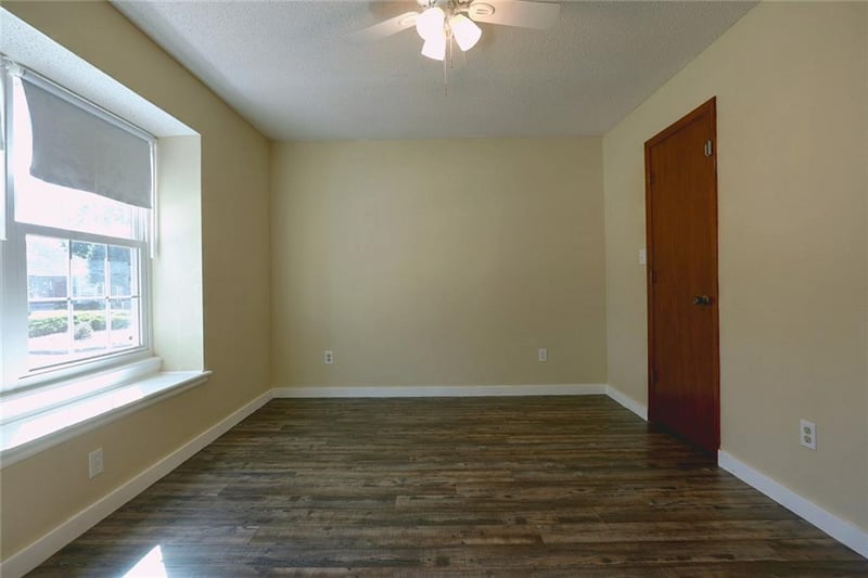 16604 E 53rd St S, Independence, MO 64055