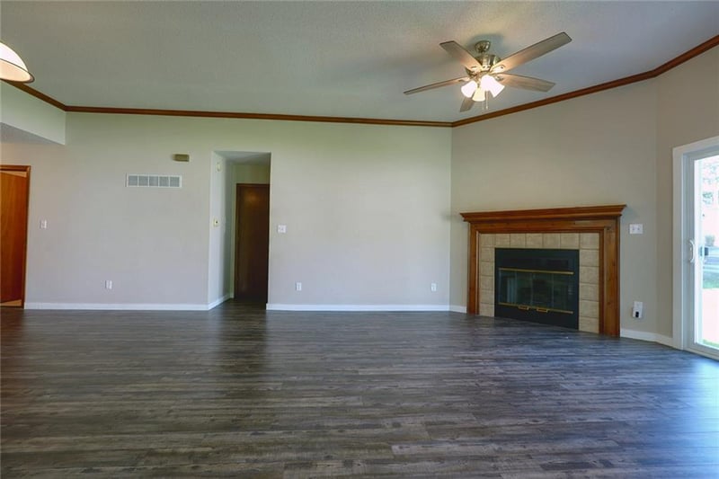 16604 E 53rd St S, Independence, MO 64055