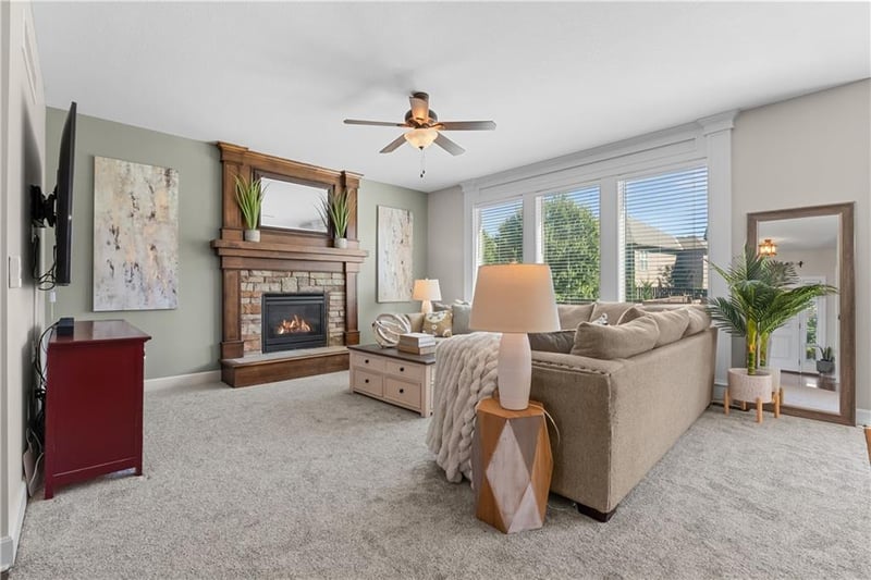 17251 S Kimble St, Olathe, KS 66062