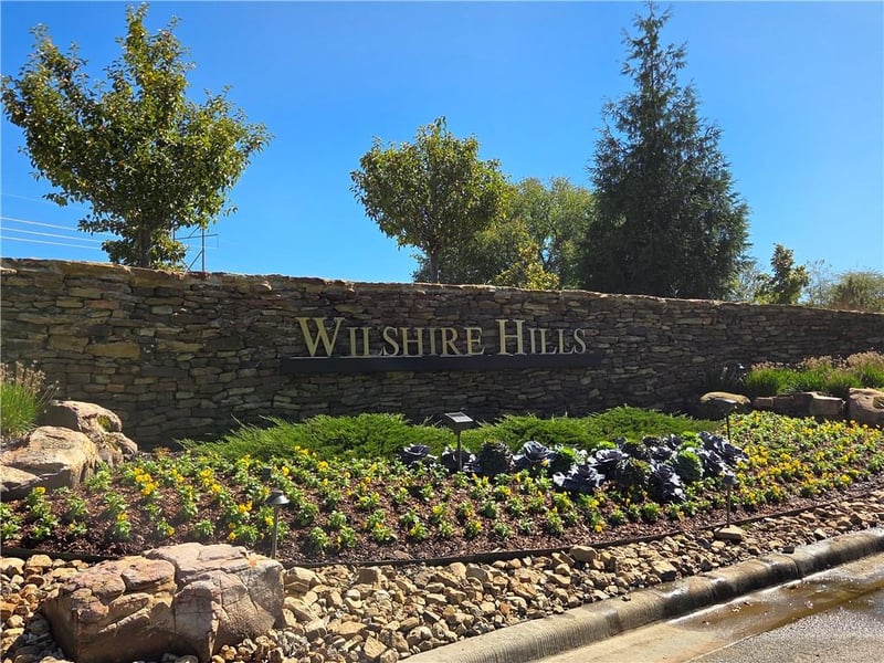 9367 W 170 Ter, Overland Park, KS 66085