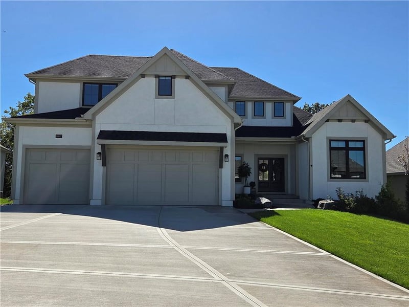 9367 W 170 Ter, Overland Park, KS 66085