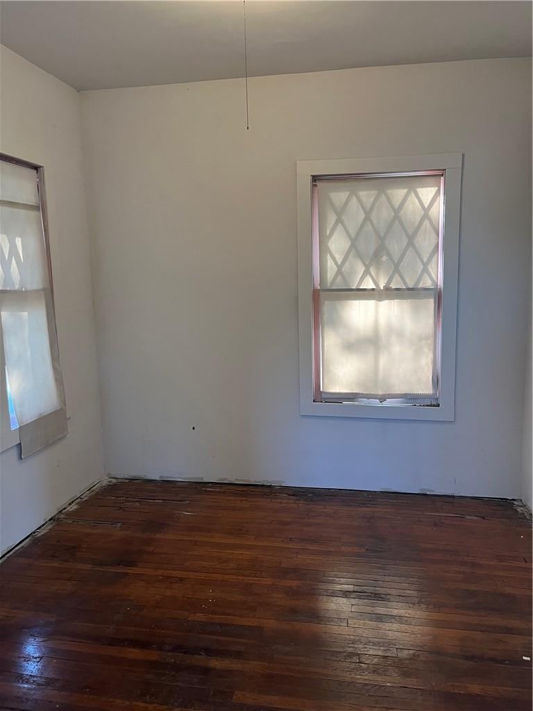 3216 E 21st St, Kansas City, MO 64127
