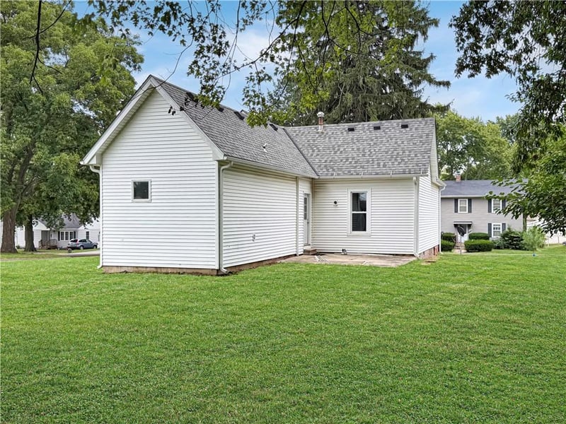 1100 Walnut St, Higginsville, MO 64037