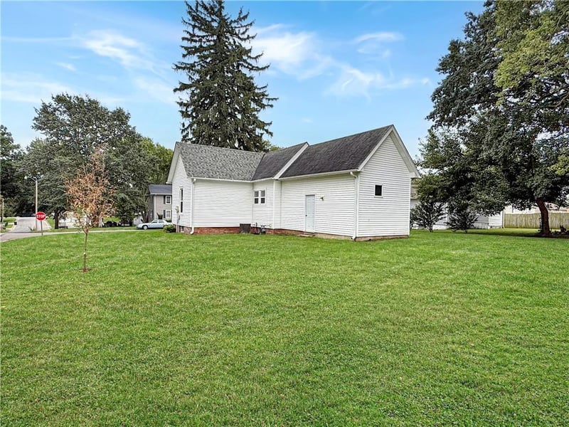 1100 Walnut St, Higginsville, MO 64037