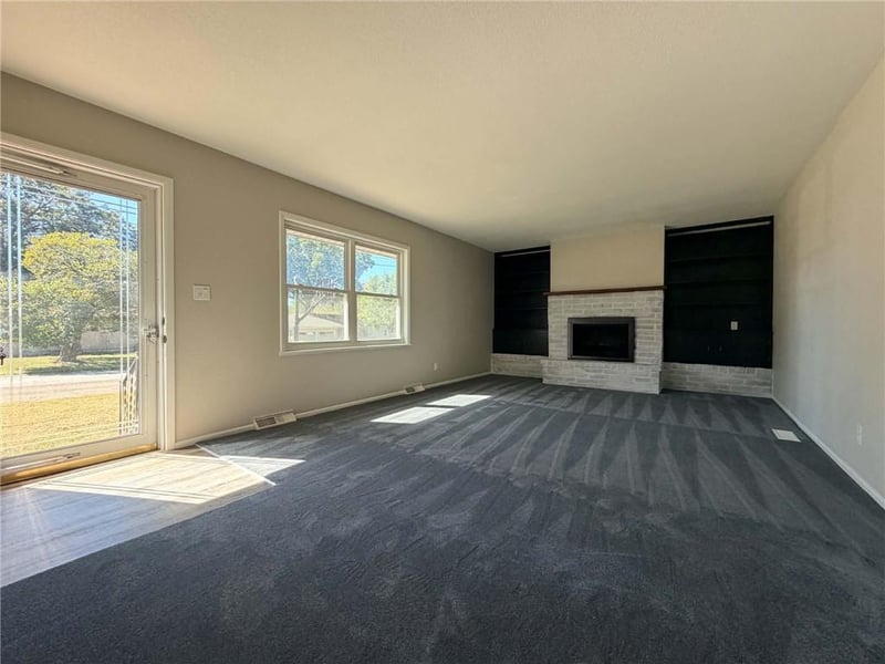 205 W Magnolia Ave, Clinton, MO 64735