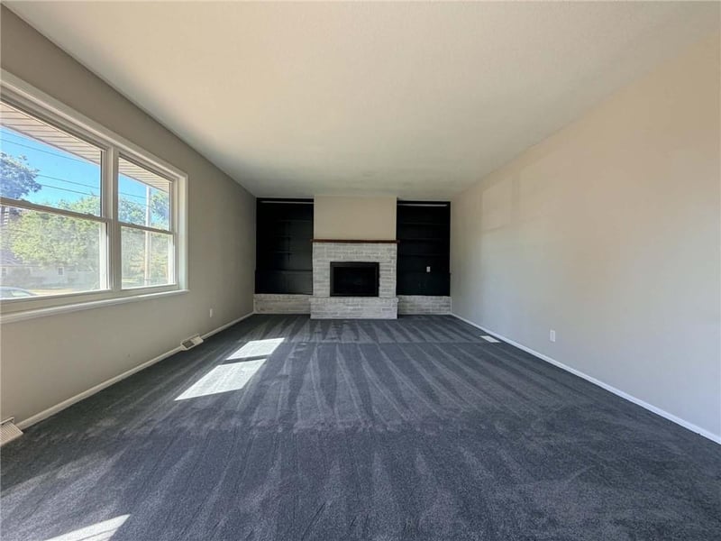 205 W Magnolia Ave, Clinton, MO 64735