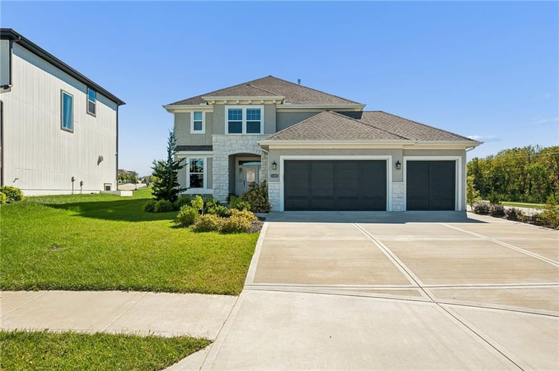 13485 W 144th Cir, Olathe, KS 66062