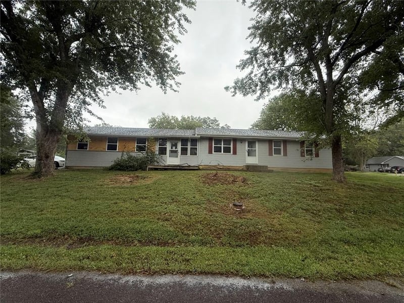 407 S Buffalo St, Holden, MO 64040