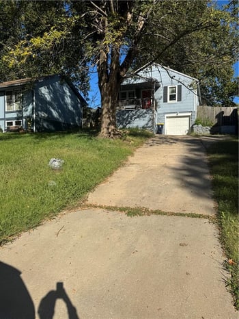 4933 N Bellaire Ave, Kansas City, MO 64119