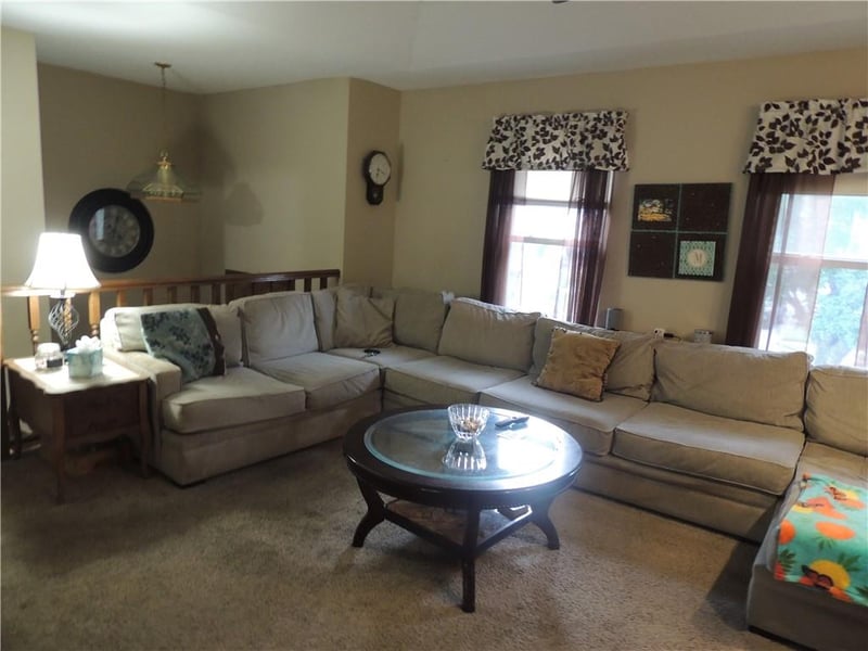 6911 N Liberty St, Liberty, MO 64118