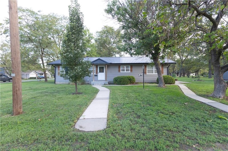 401 N 4th St, Humboldt, KS 66748