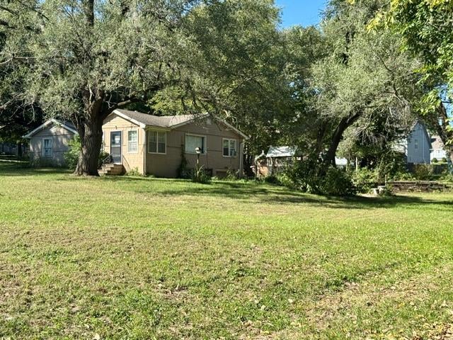 10020 W 51st St, Merriam, KS 66203