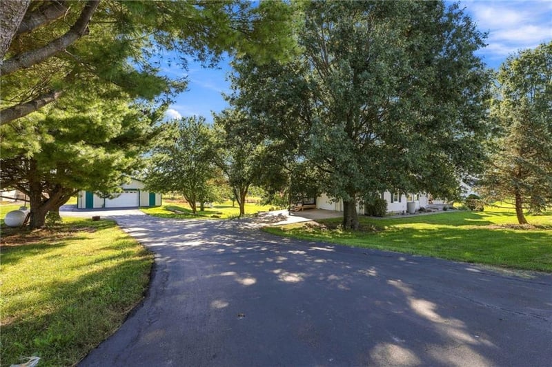 13019 N Prospect Ave, Kansas City, MO 64166