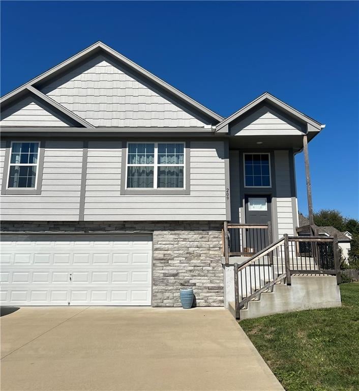 209 Tanner Pl, Belton, MO 64012