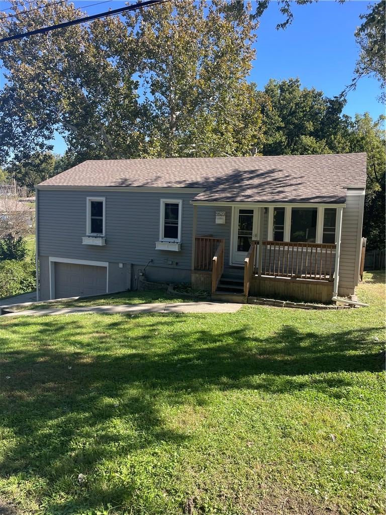 5523 N Poe St, Kansas City, MO 64119