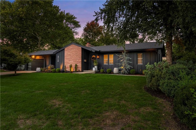 3718 W 96th St, Overland Park, KS 66206
