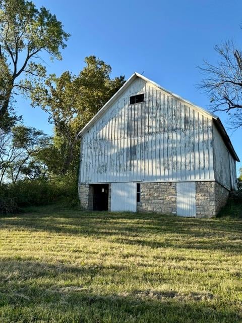 7988 22nd St, Perry, KS 66073