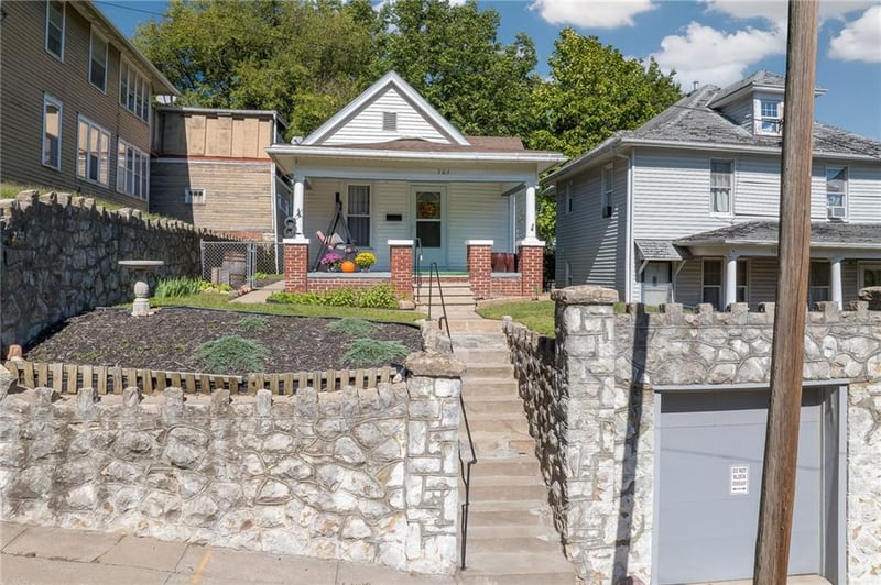 703 Mcdonald St, St Joseph, MO 64505