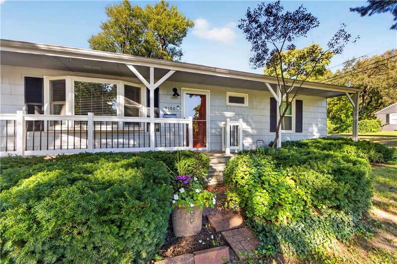7100 Horton St, Overland Park, KS 66204