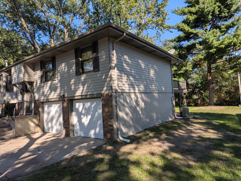 306 SE 21st St, Oak Grove, MO 64075