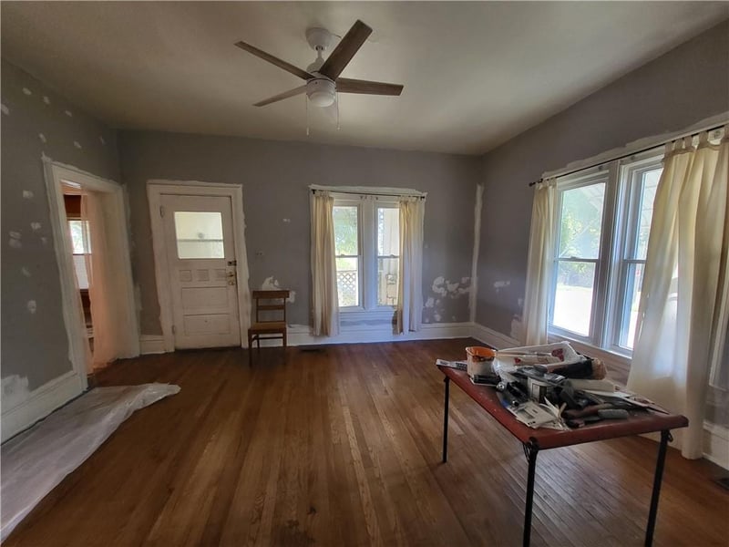 2002 N 3rd St, St Joseph, MO 64505