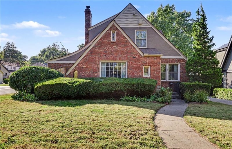 7346 Grand Ave, Kansas City, MO 64114