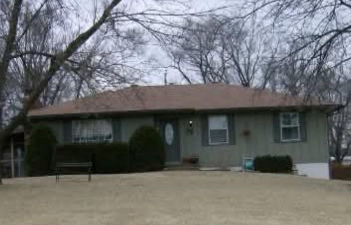 12810 NW Jamilyn Rd, Parkville, MO 64152
