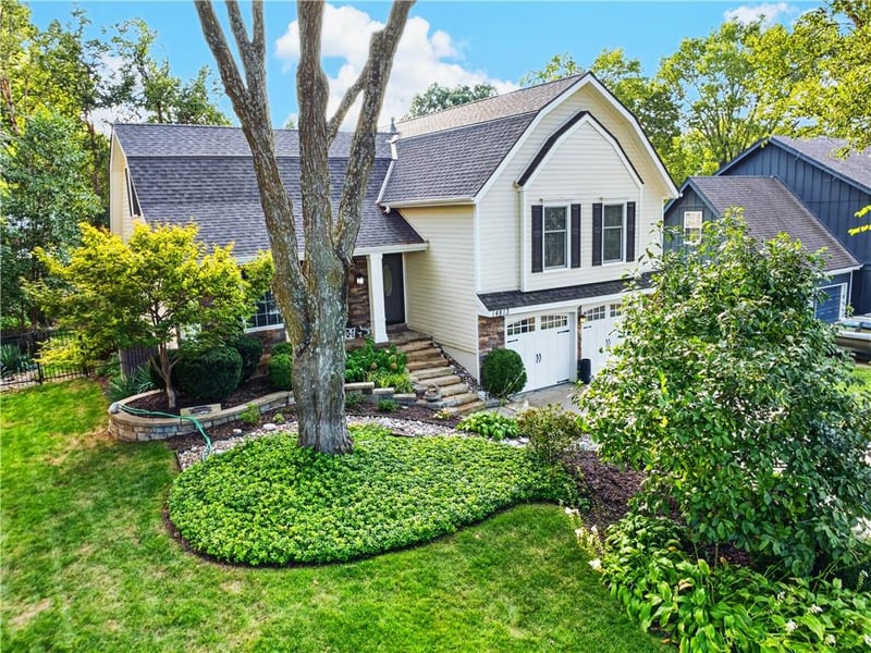 14813 W 83rd Ter, Lenexa, KS 66215