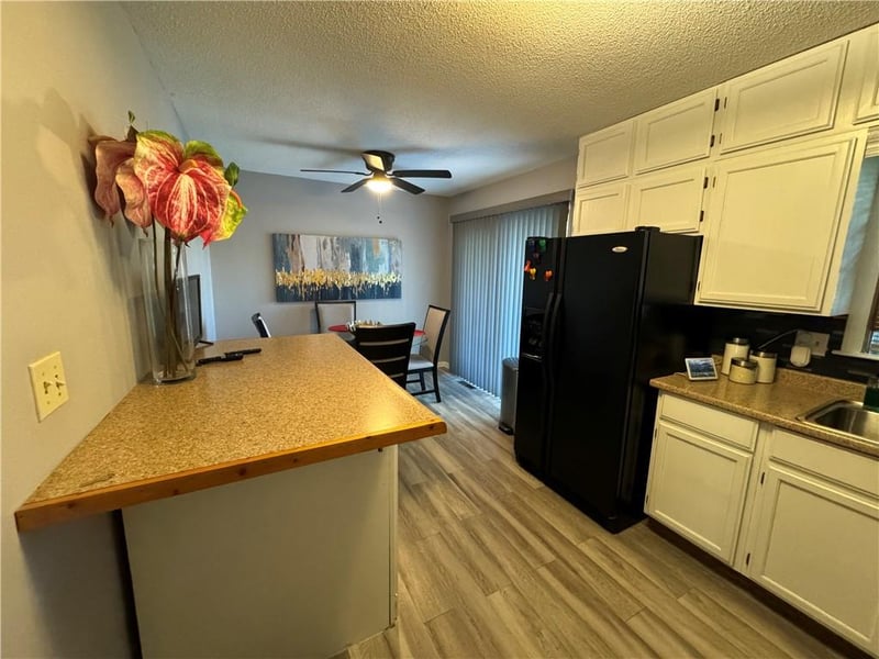 8916 E 57th St, Raytown, MO 64133