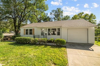 405 W 86th Ter, Kansas City, MO 64114