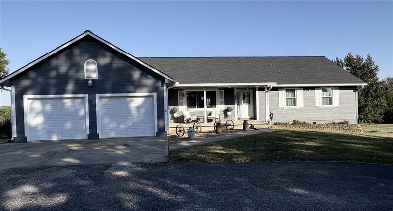 1421 N Elsea Smith Rd, Independence, MO 64056