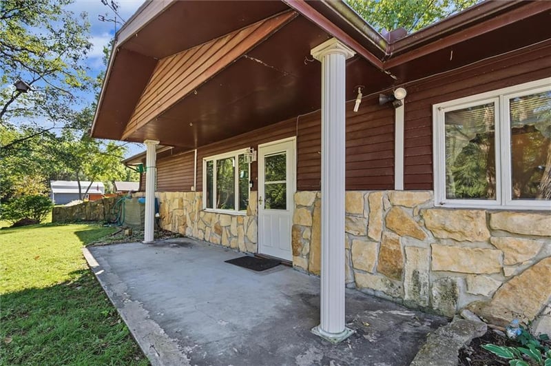 426 Halderman St, Lecompton, KS 66050