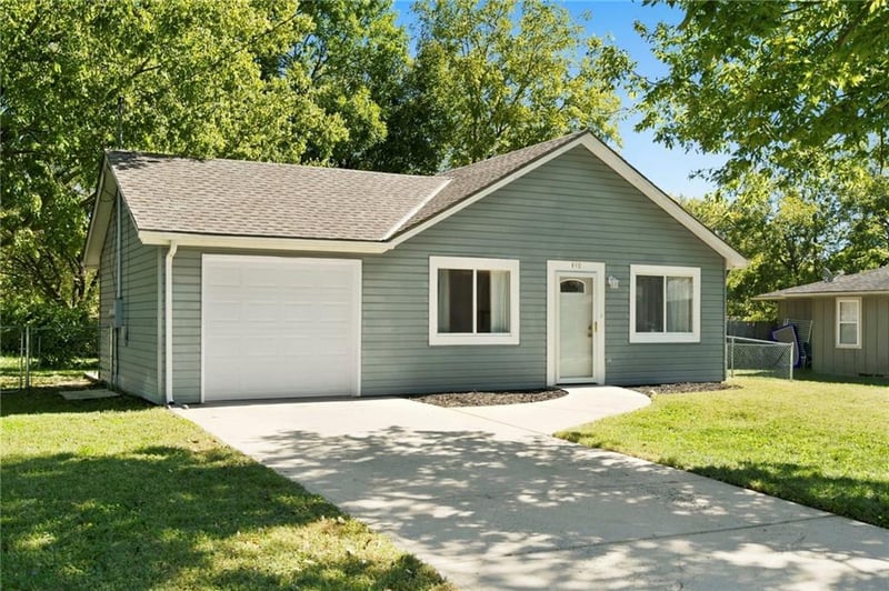 440 N Pine St, Olathe, KS 66061