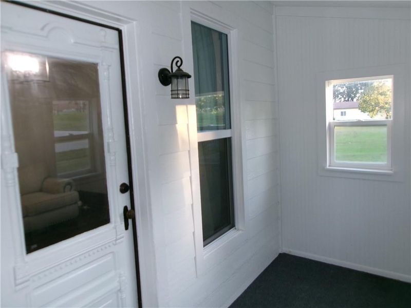 302 N Kansas St, Highland, KS 66035