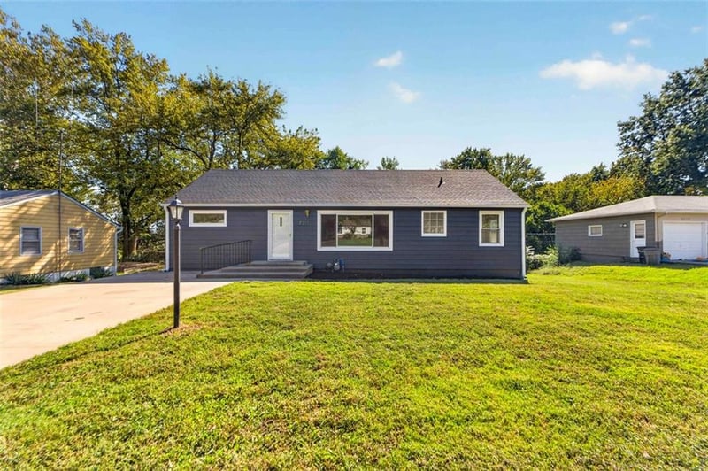 3211 Berry Rd, Kansas City, KS 66208