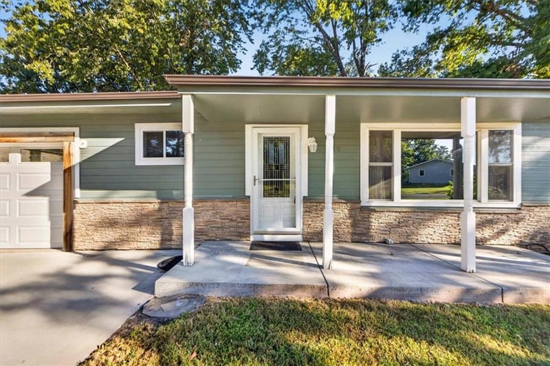 340 Champ St, Peculiar, MO 64078