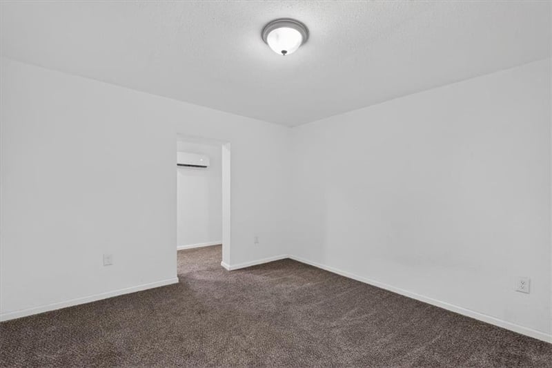 1217 E Parker Ave, Independence, MO 64050