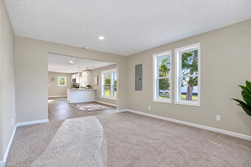 707 N 4th St, Lacygne, KS 66040