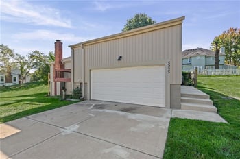5225 NW 82nd Ter, Kansas City, MO 64151