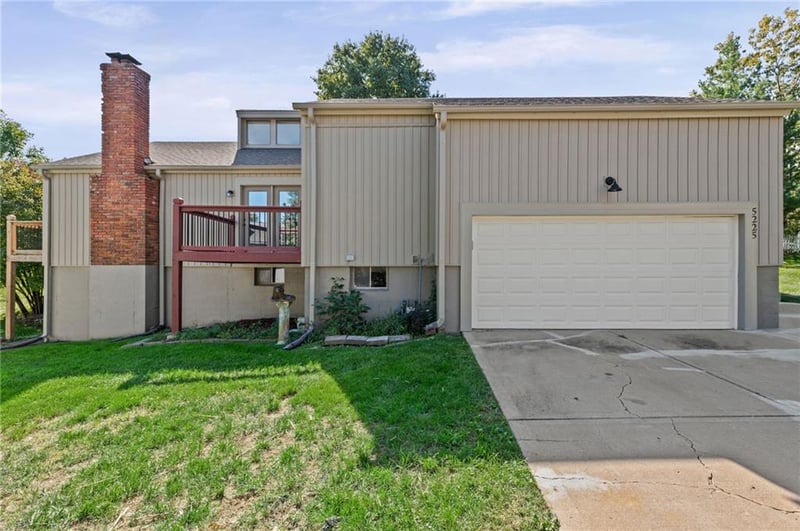 5225 NW 82nd Ter, Kansas City, MO 64151