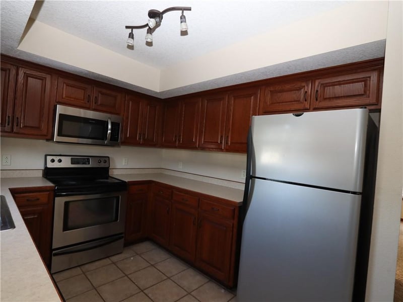 2027 Marigold St, Carthage, MO 64836